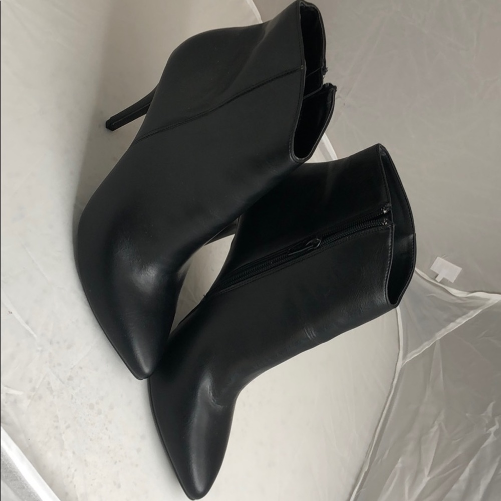 Black Learher Bootie